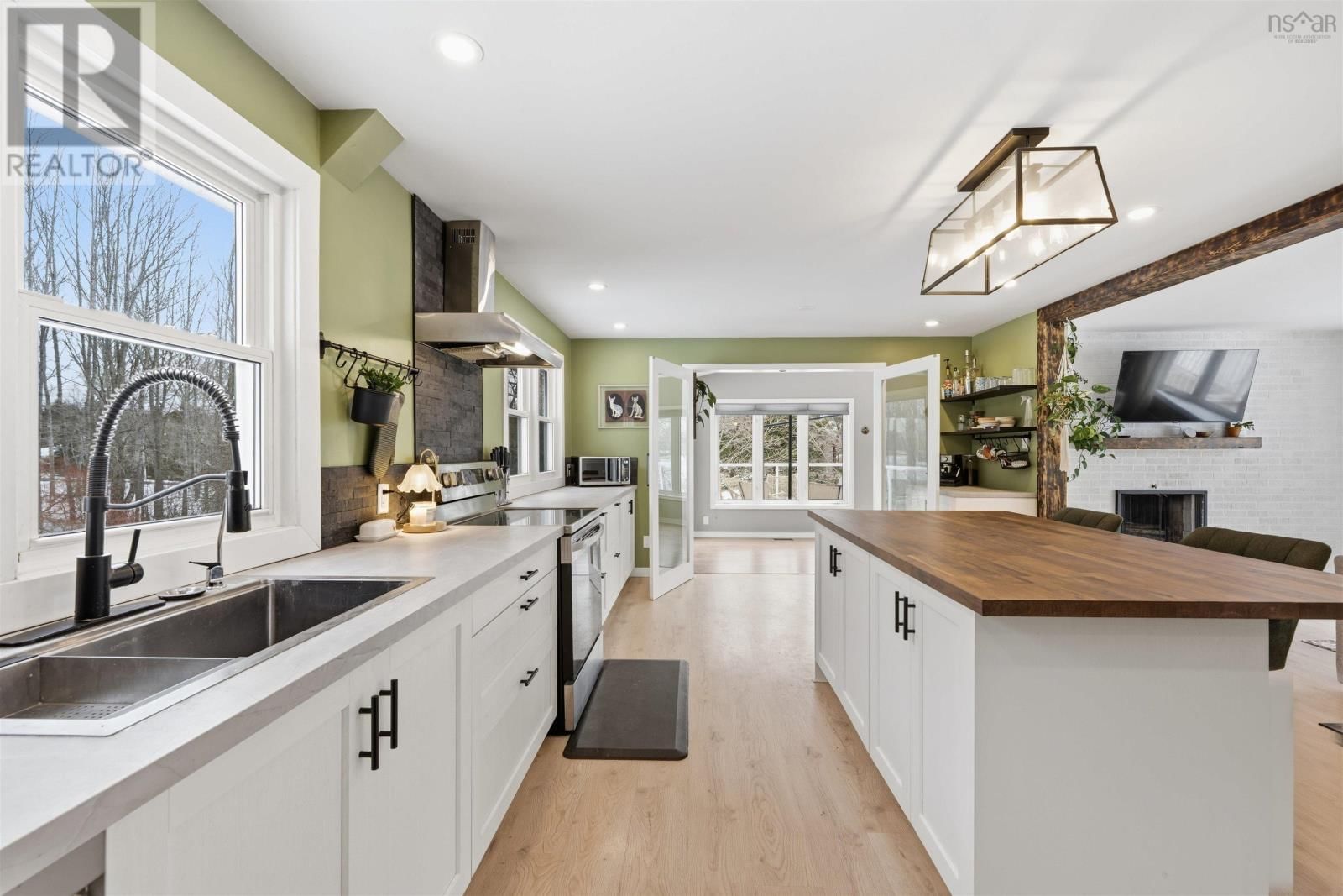 5 TOWER VIEW ROAD Image 16