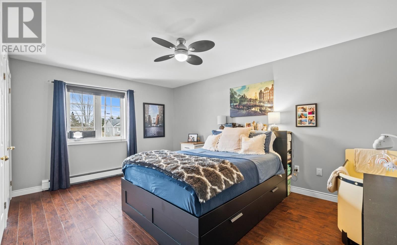 22 SHAMROCK CRESCENT Image 17