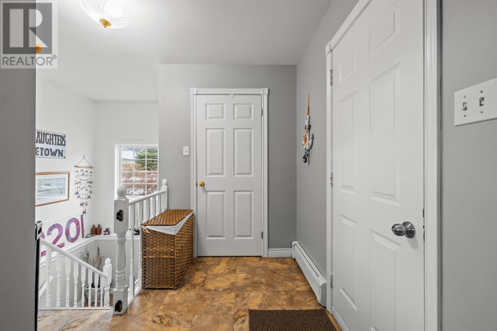 22 SHAMROCK CRESCENT Image 21