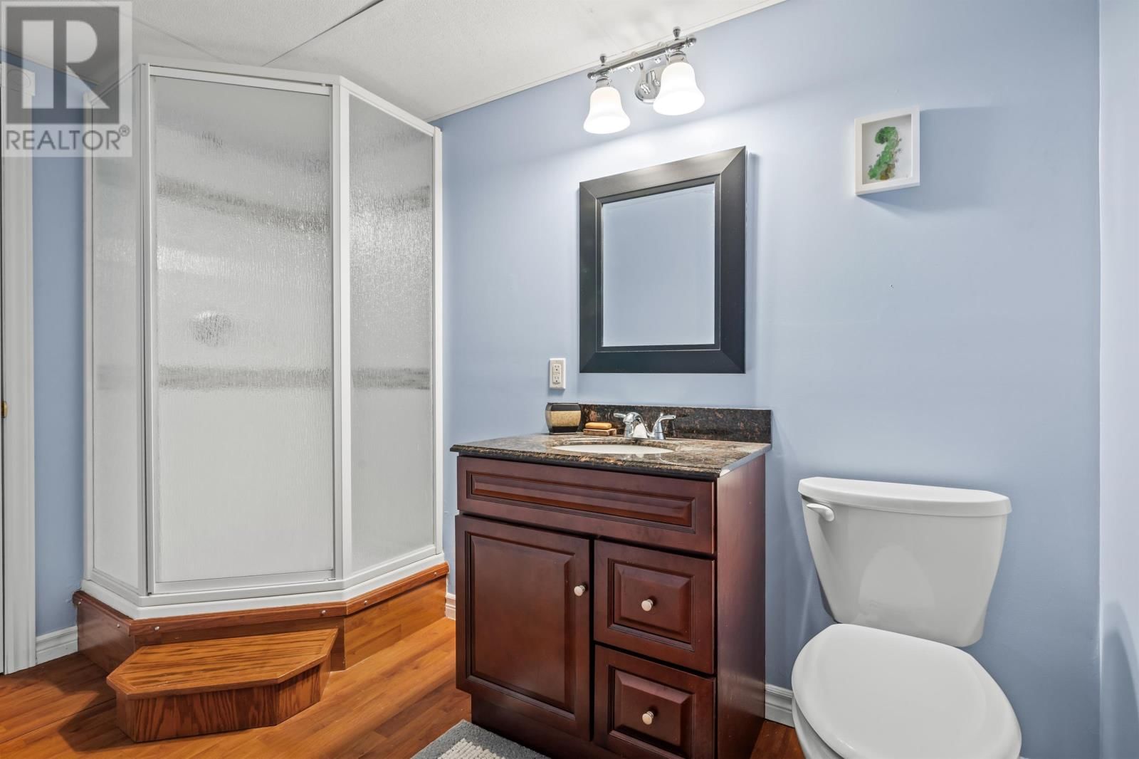 22 SHAMROCK CRESCENT Image 29