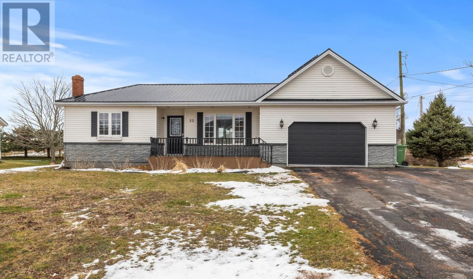 22 SHAMROCK CRESCENT Image 38