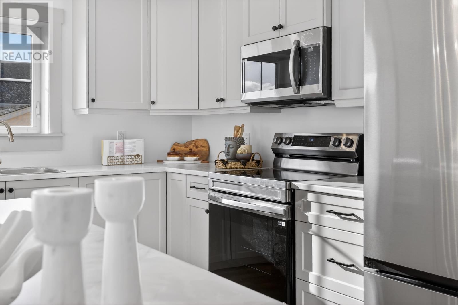 285 GREENWOOD DRIVE Image 9