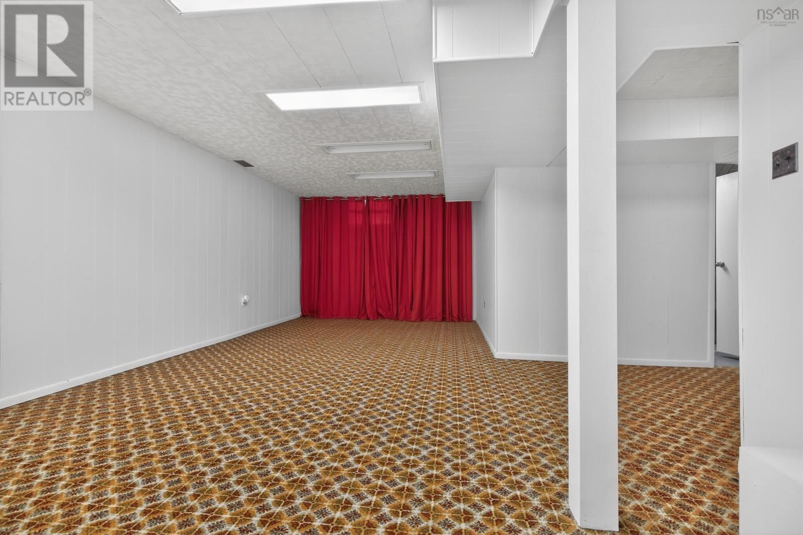 37 LAWNSDALE DRIVE Image 30