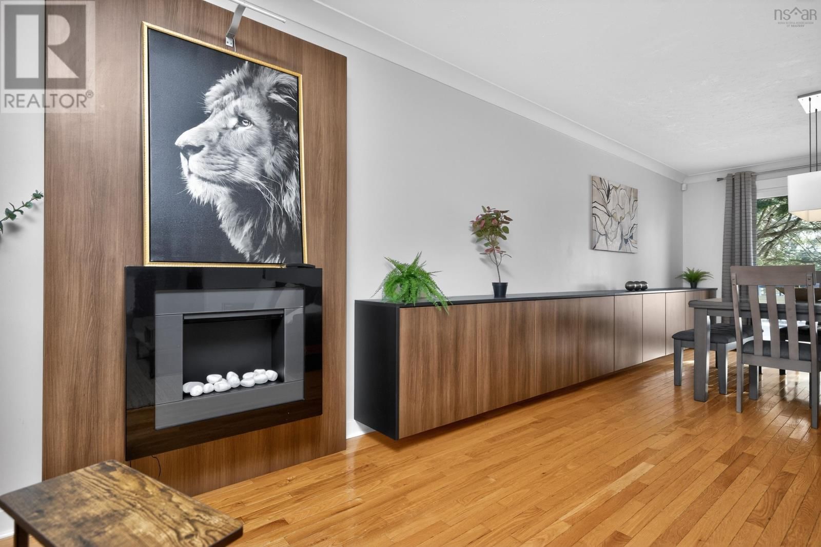 37 LAWNSDALE DRIVE Image 7