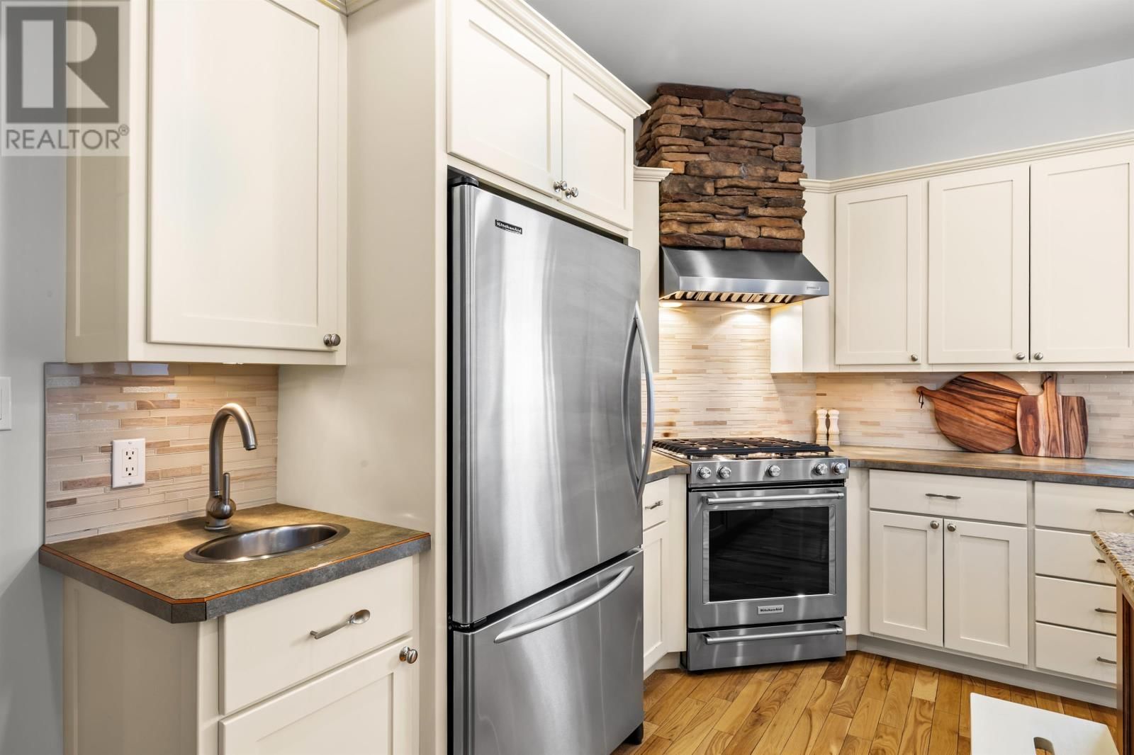 147 BELL CRESCENT Image 10