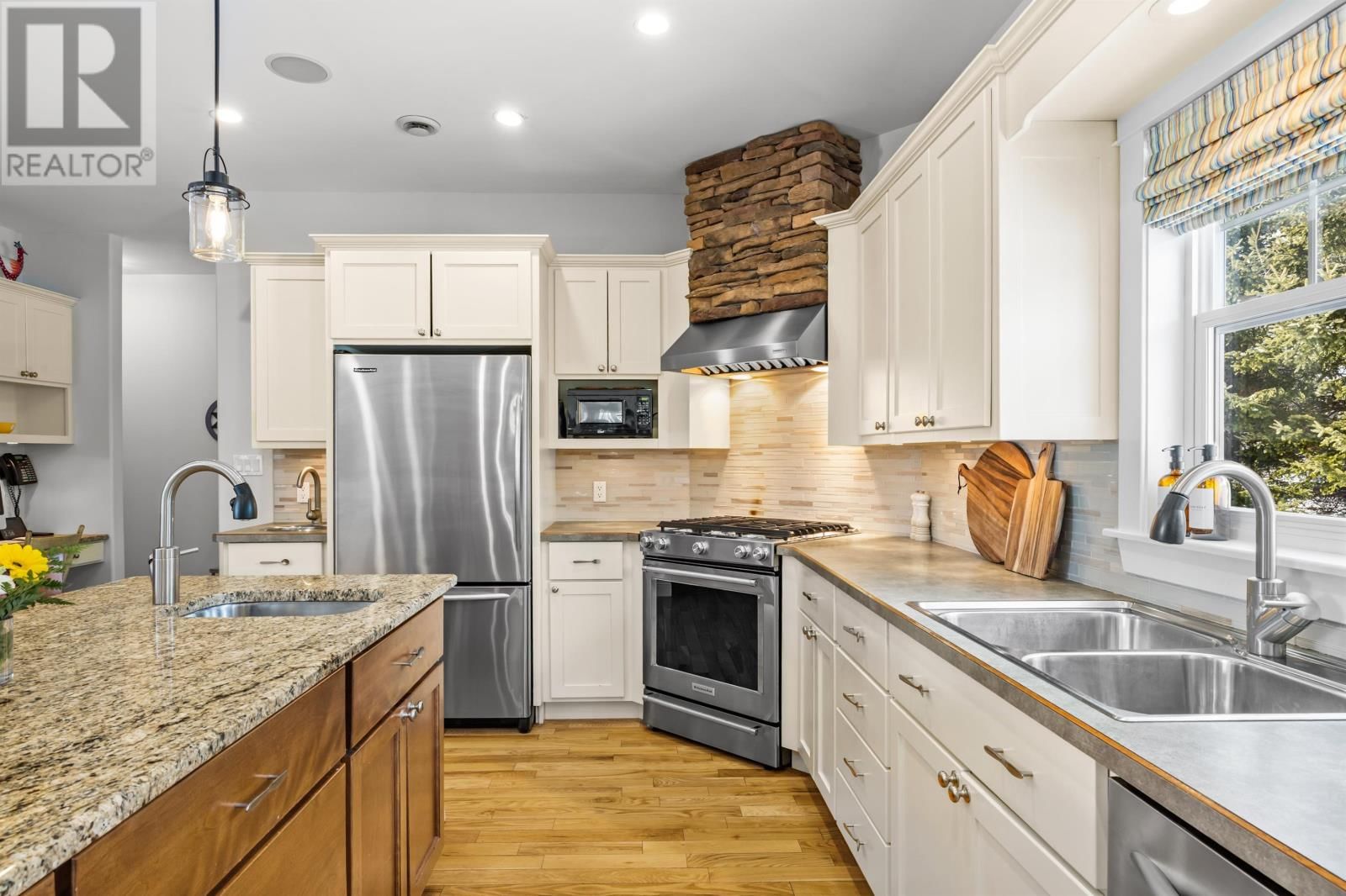 147 BELL CRESCENT Image 12