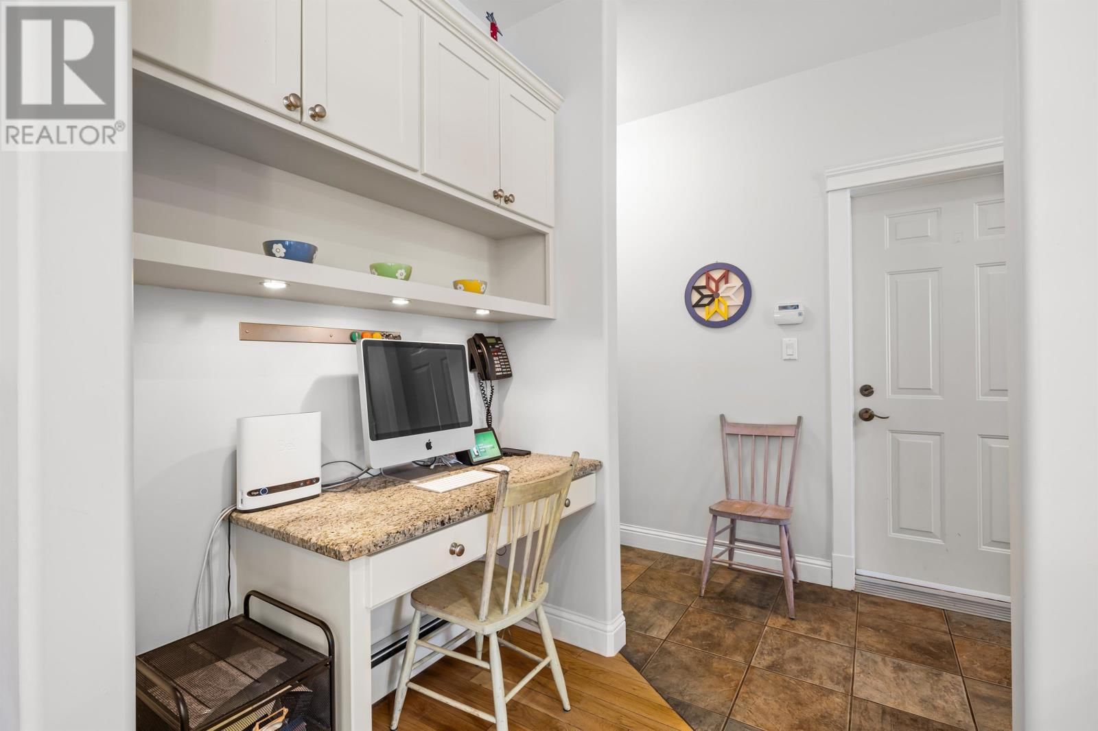 147 BELL CRESCENT Image 19