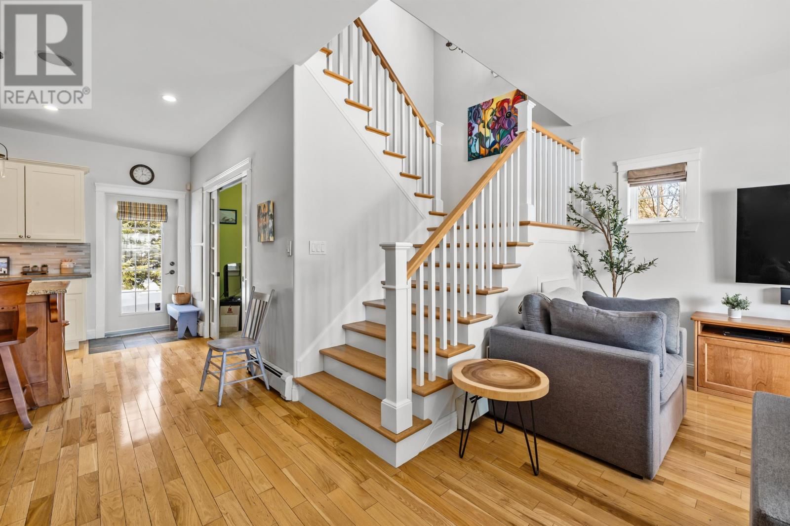 147 BELL CRESCENT Image 3