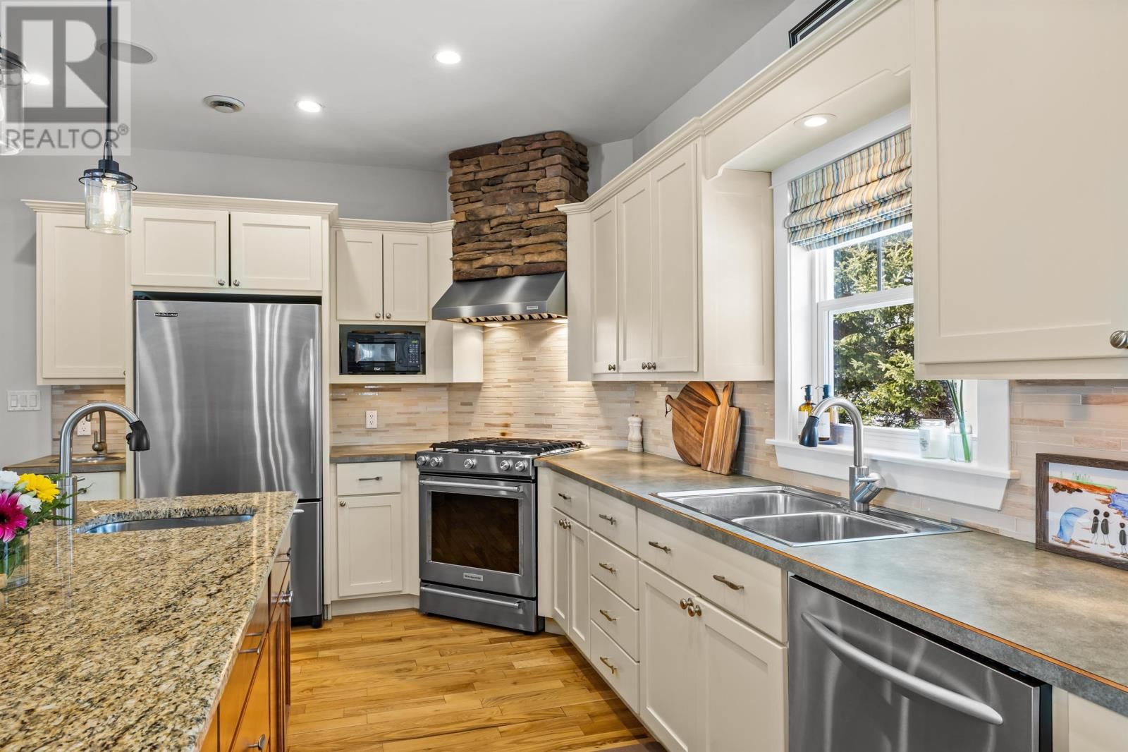 147 BELL CRESCENT Image 9