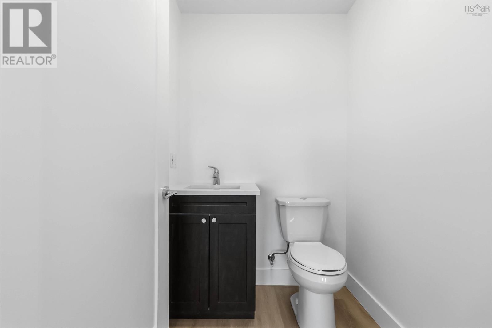 6 BERM STREET Image 13