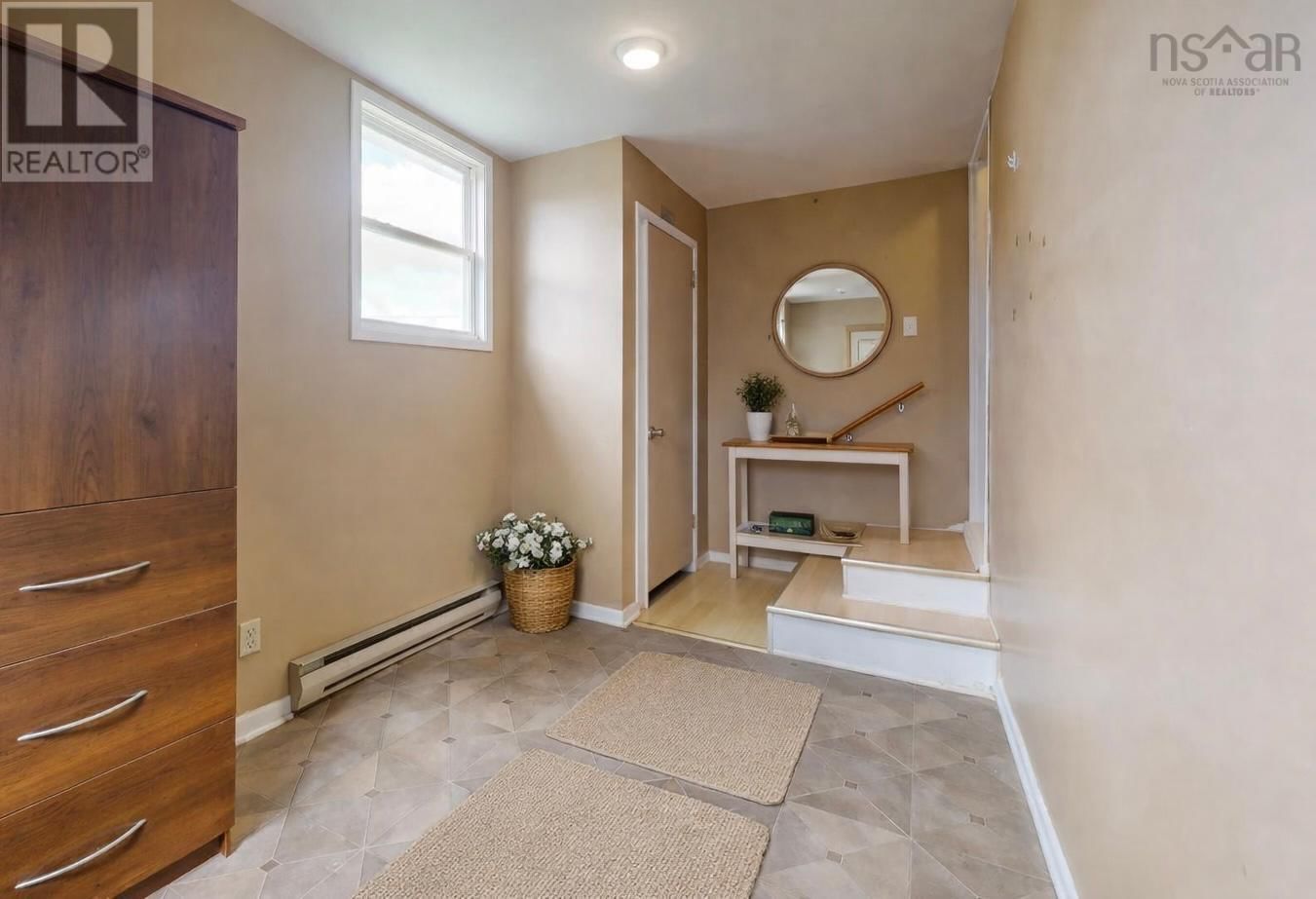 98 MCLEAN STREET Image 2