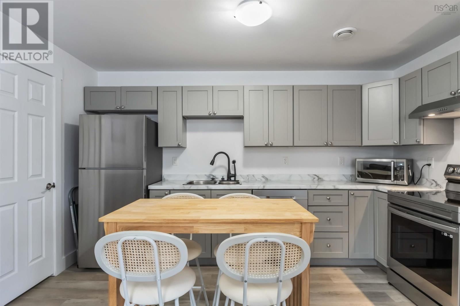 1029 UPPER CHURCH STREET Image 11