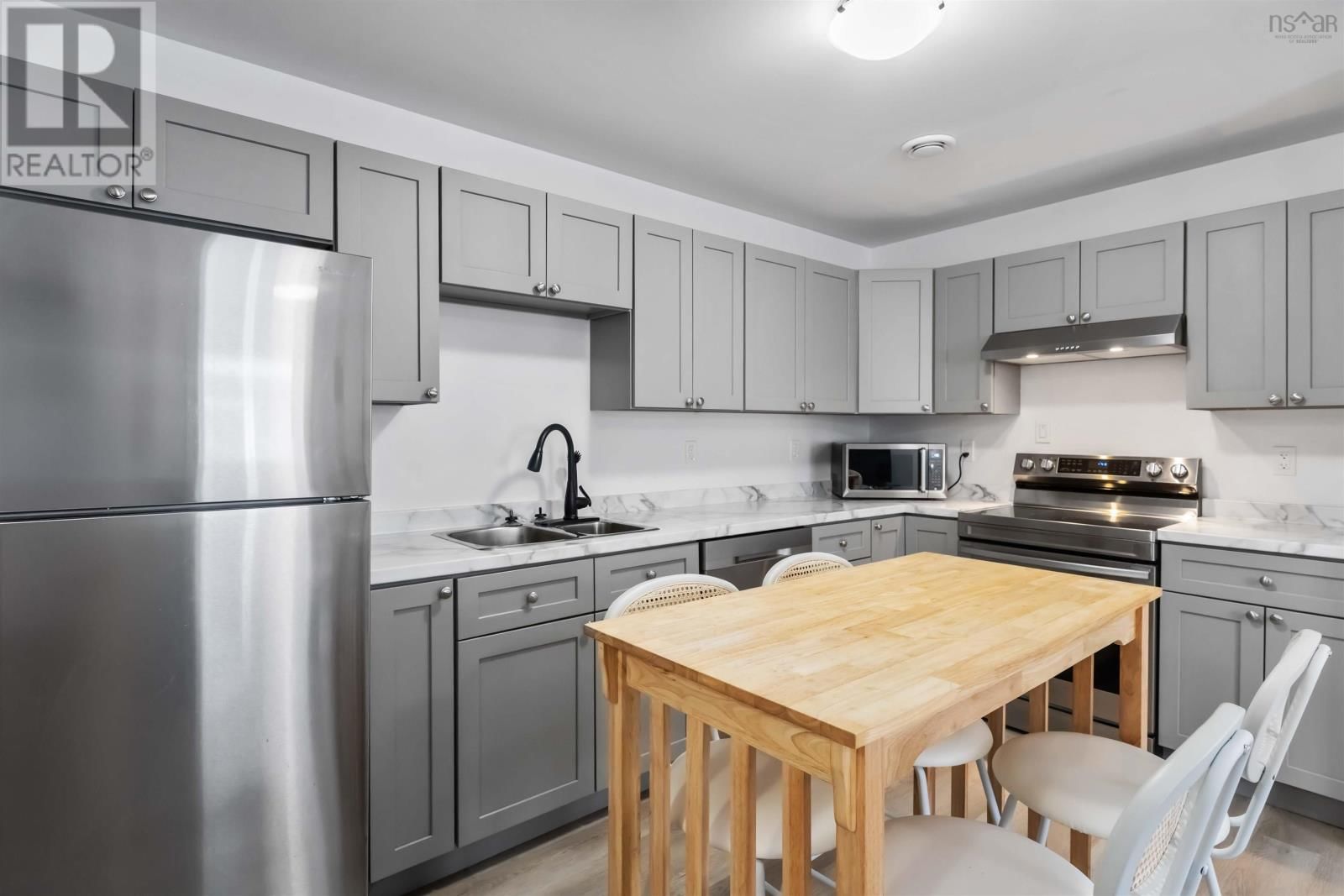 1029 UPPER CHURCH STREET Image 12