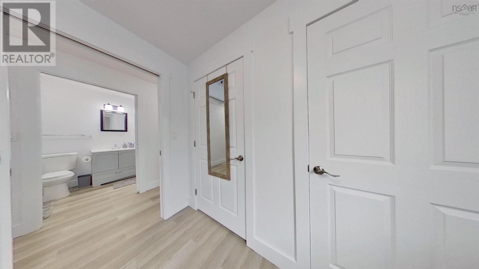 1029 UPPER CHURCH STREET Image 19