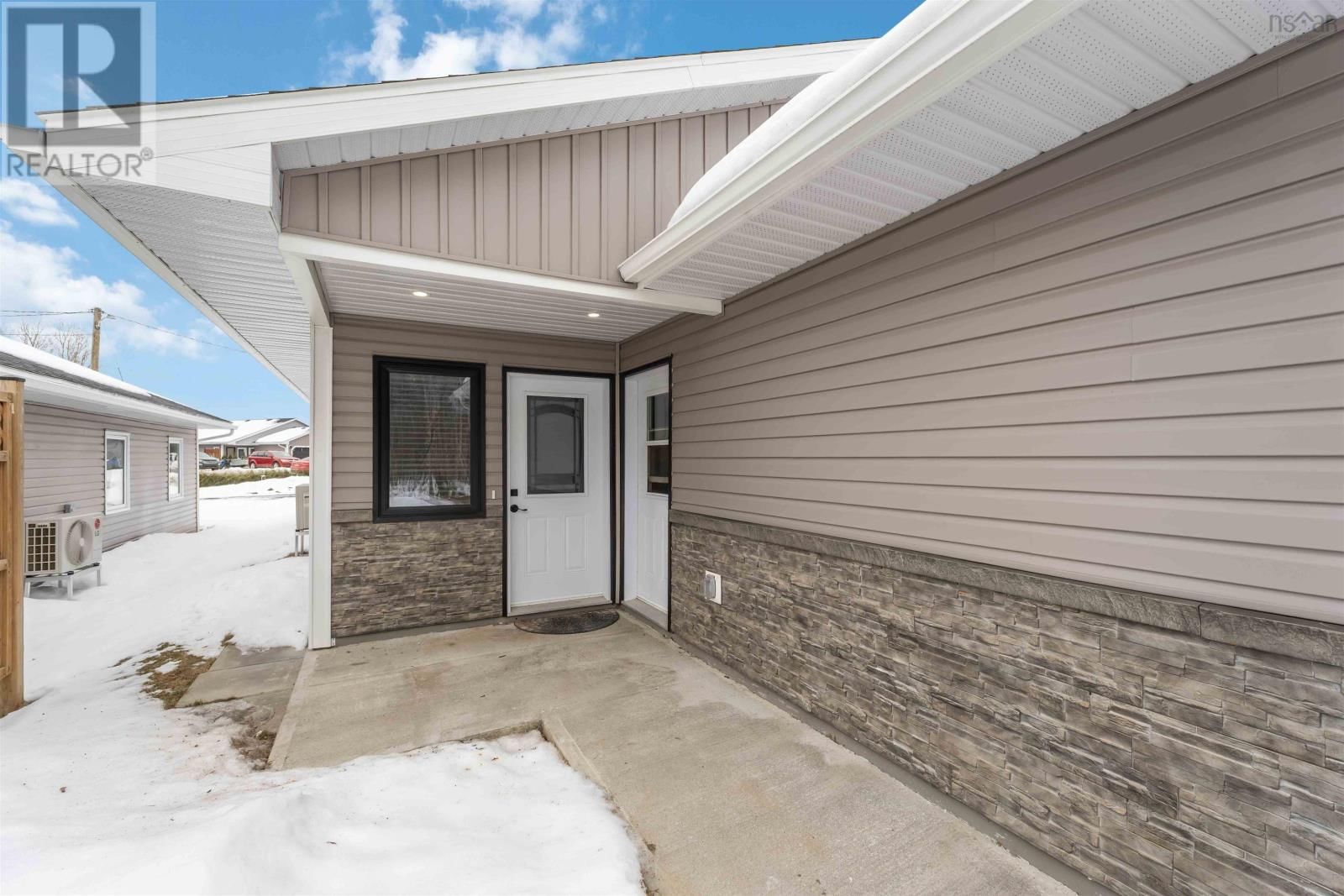 1029 UPPER CHURCH STREET Image 3