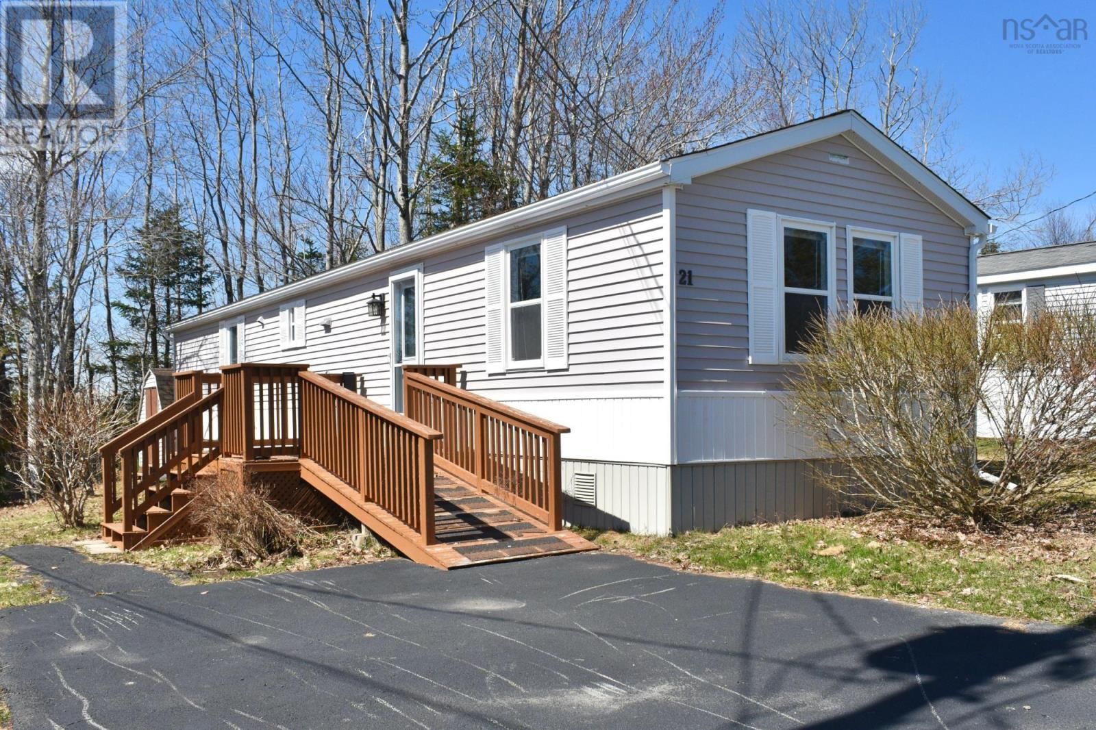 21 MOORE DRIVE Image 1