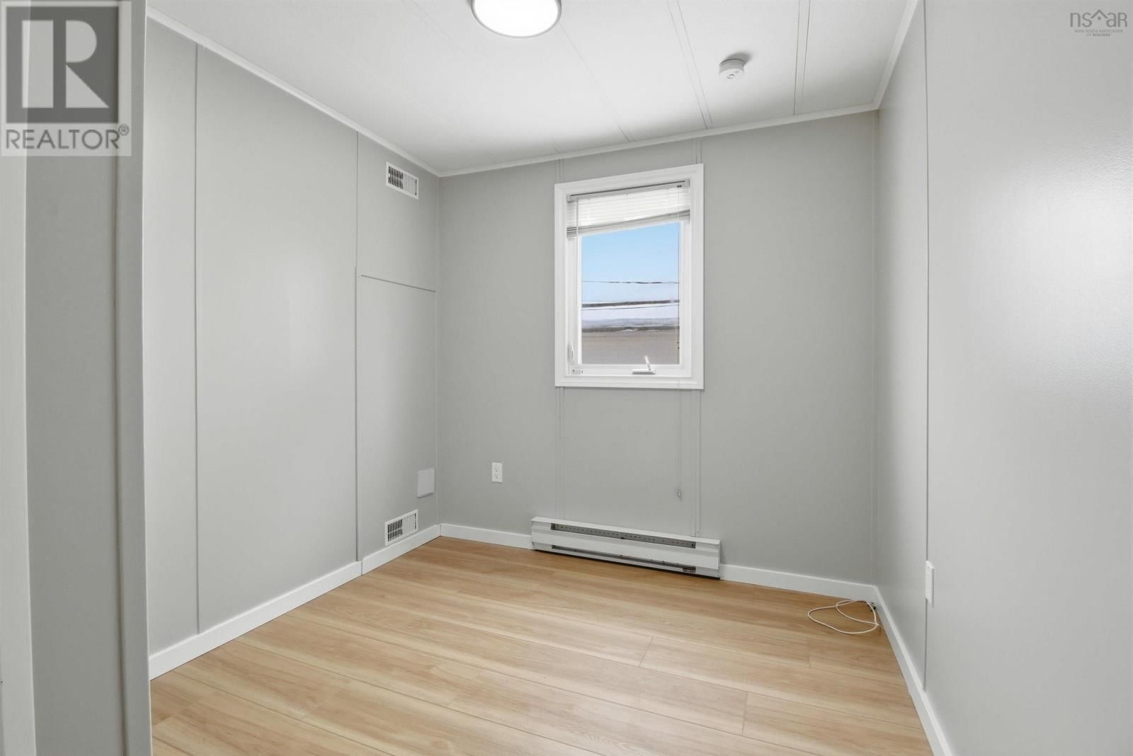 21 MOORE DRIVE Image 15