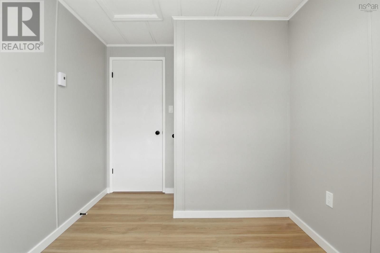 21 MOORE DRIVE Image 16