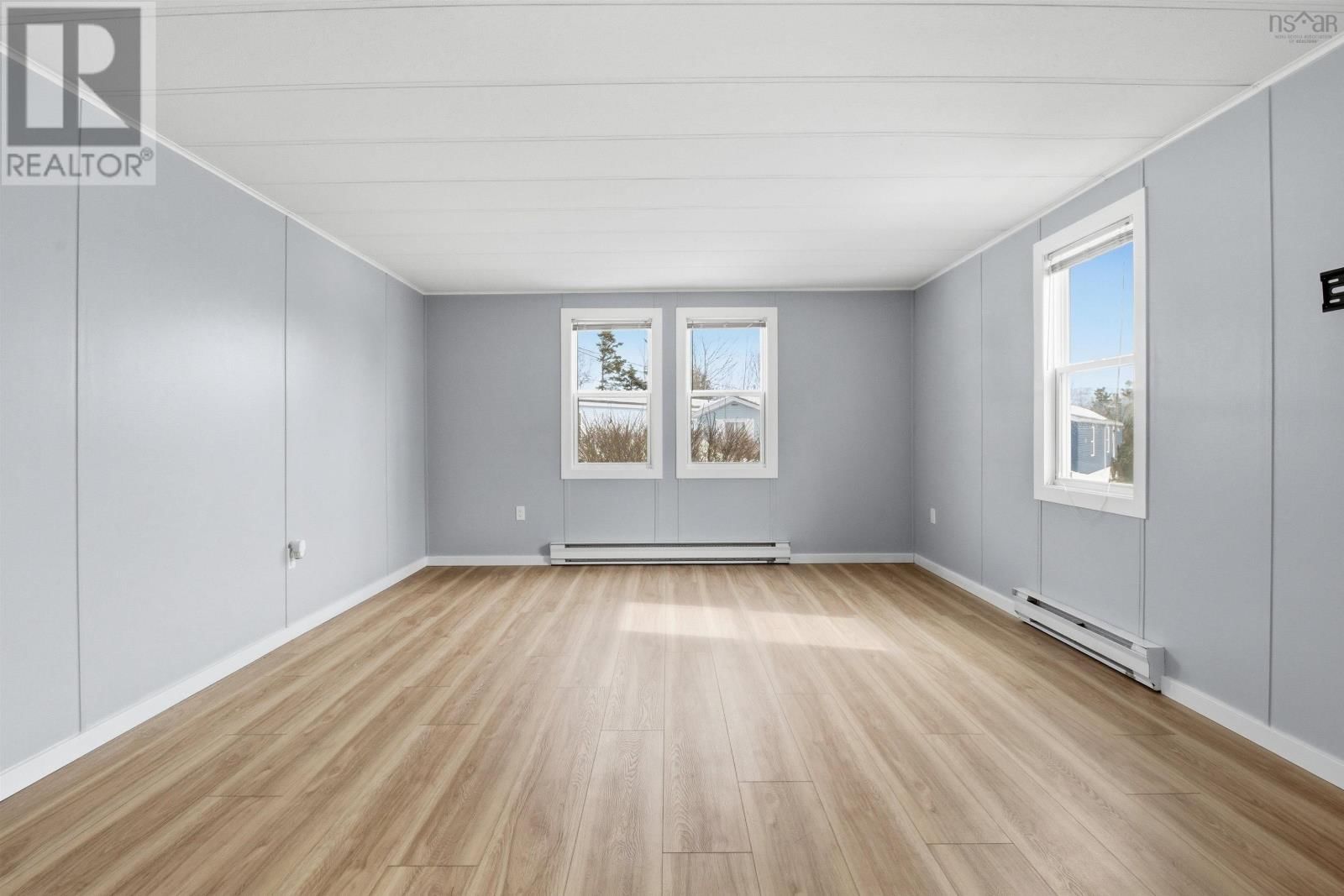 21 MOORE DRIVE Image 7