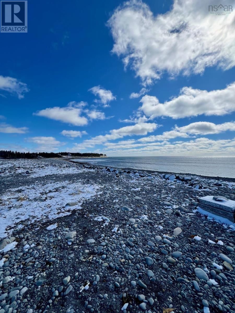 Lot (PID 700449 SHORE ROAD Image 18