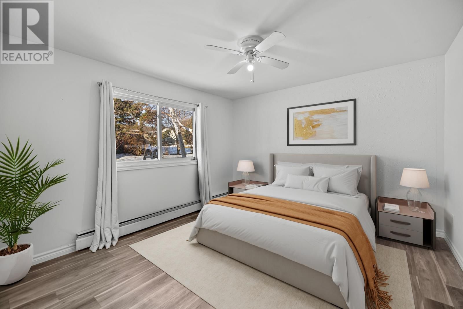 44 WESTCOMB CRESCENT Image 12