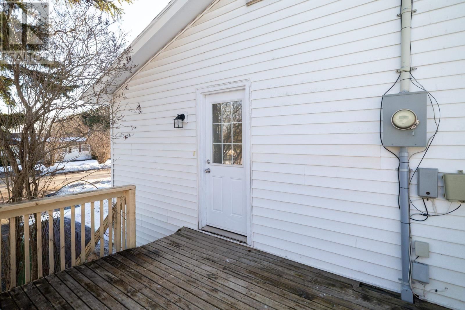 44 WESTCOMB CRESCENT Image 19