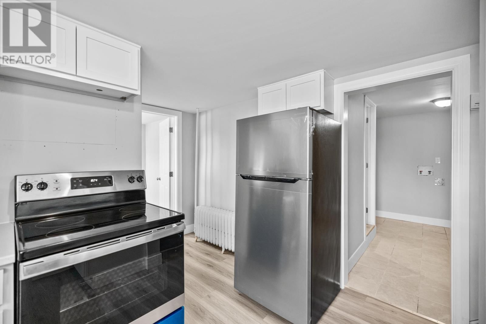 44 WESTCOMB CRESCENT Image 23