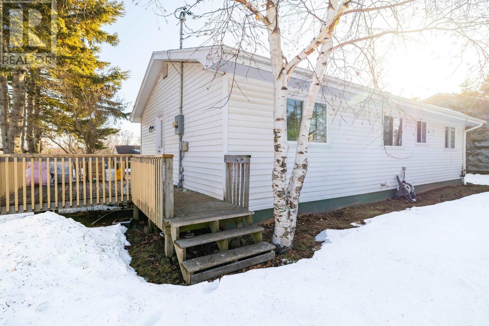 44 WESTCOMB CRESCENT Image 31