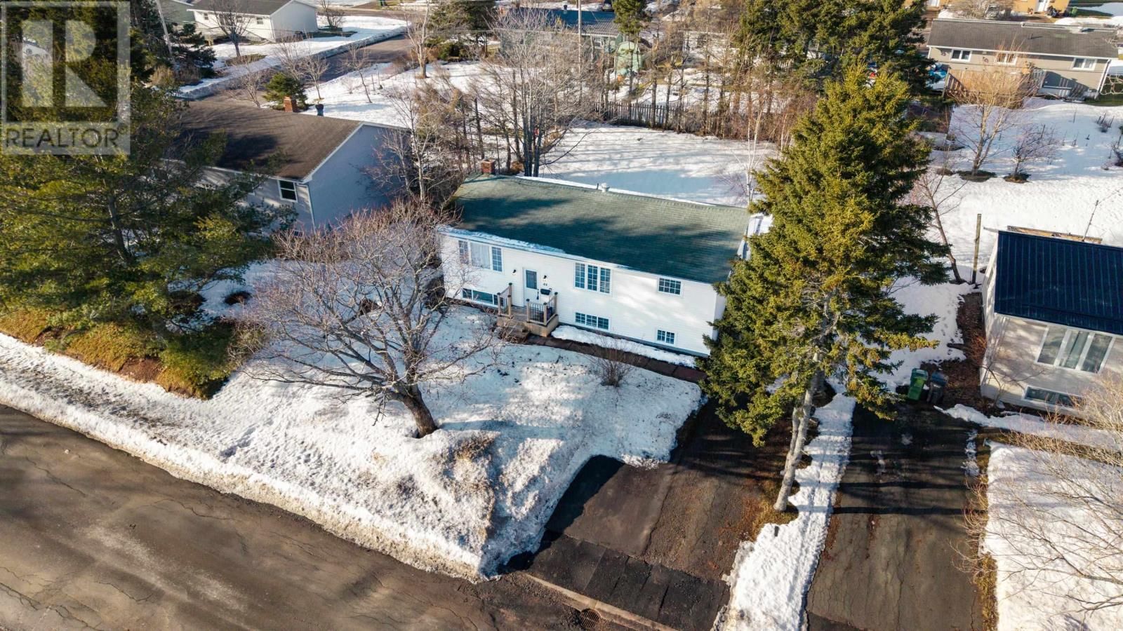 44 WESTCOMB CRESCENT Image 4