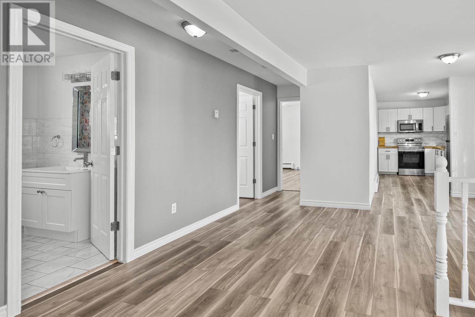 44 WESTCOMB CRESCENT Image 7