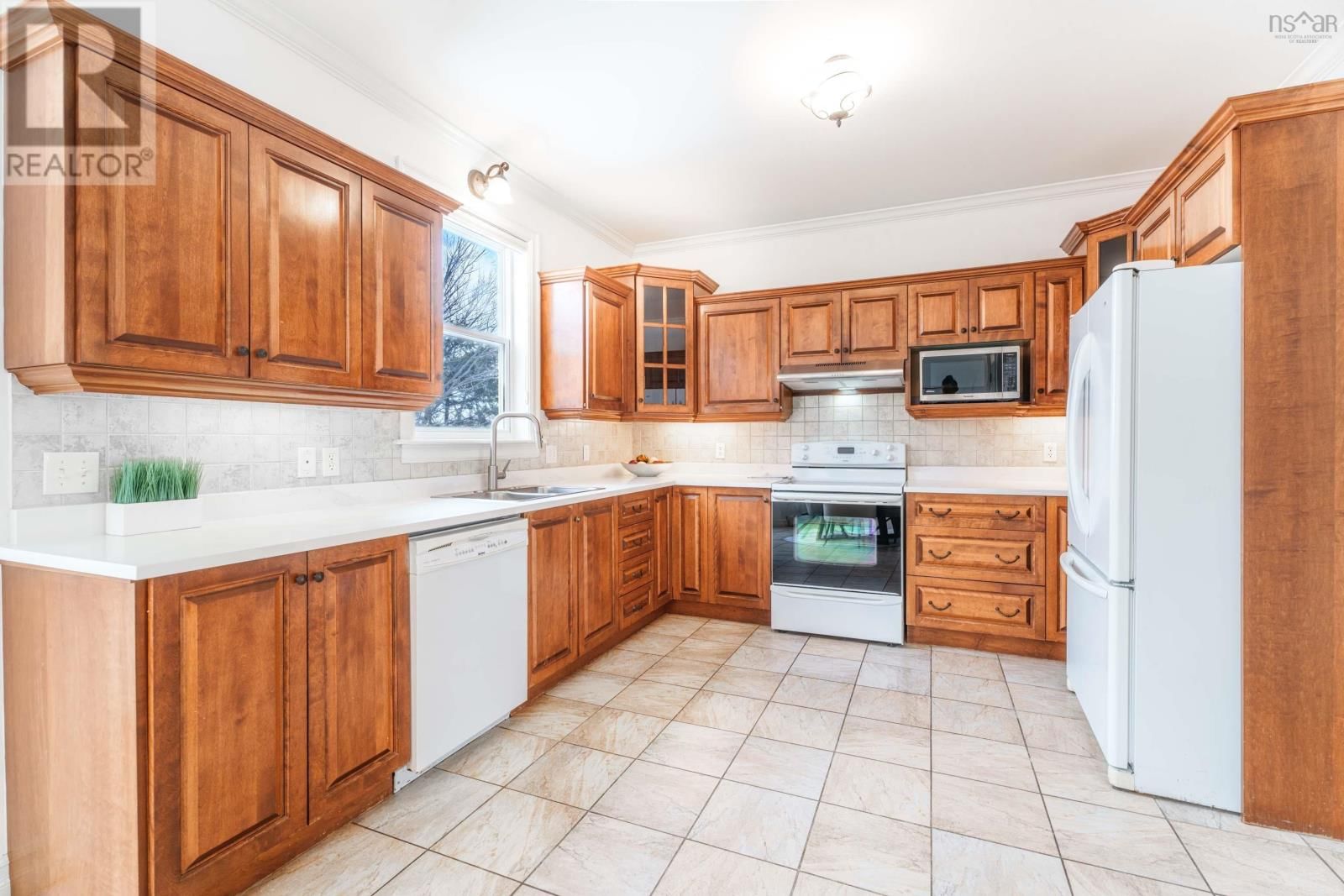 15 KINGSBURY WAY Image 11