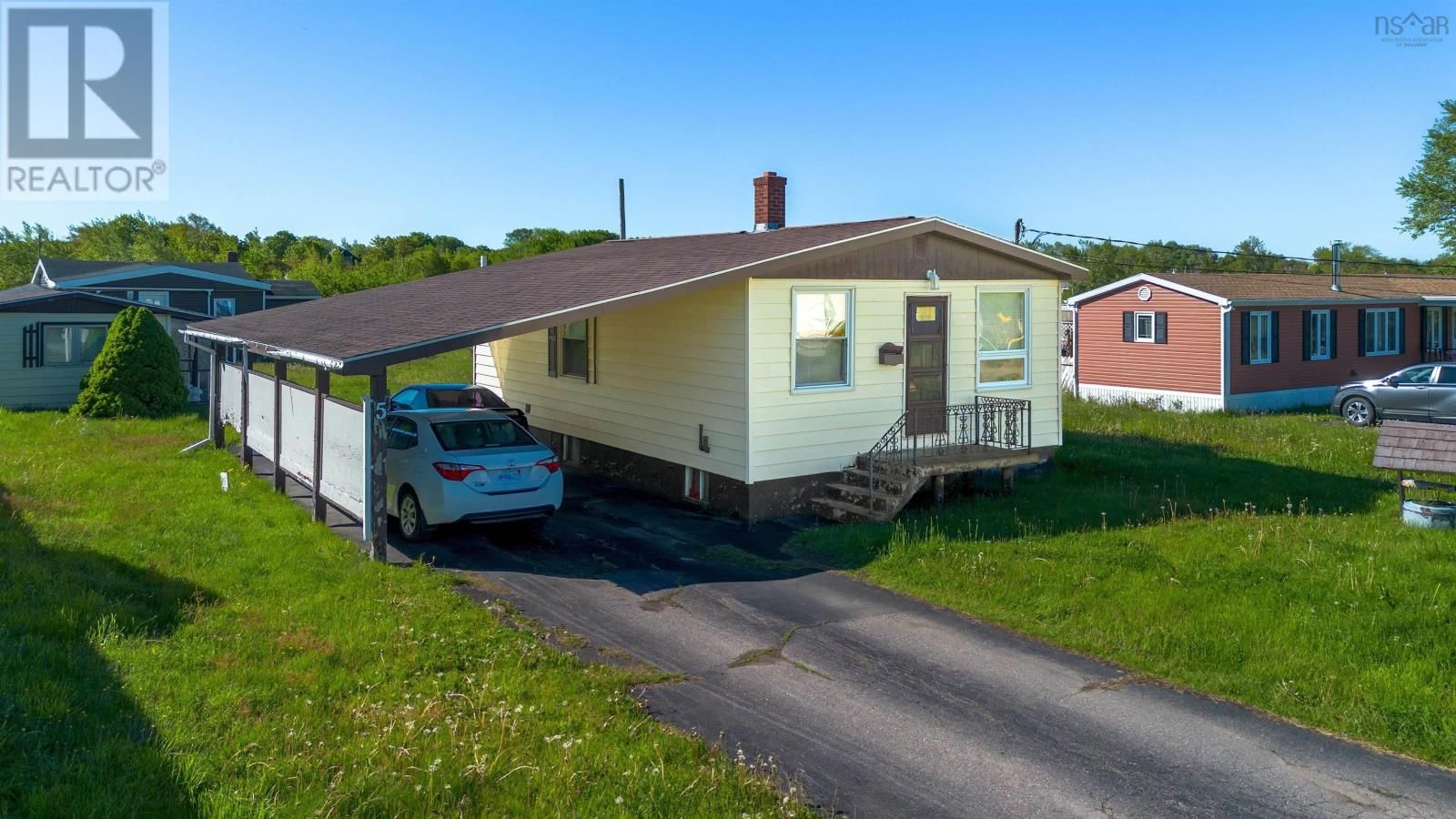 5 Bugden Street Street, Sydney Mines, Nova Scotia B1V 1Z8