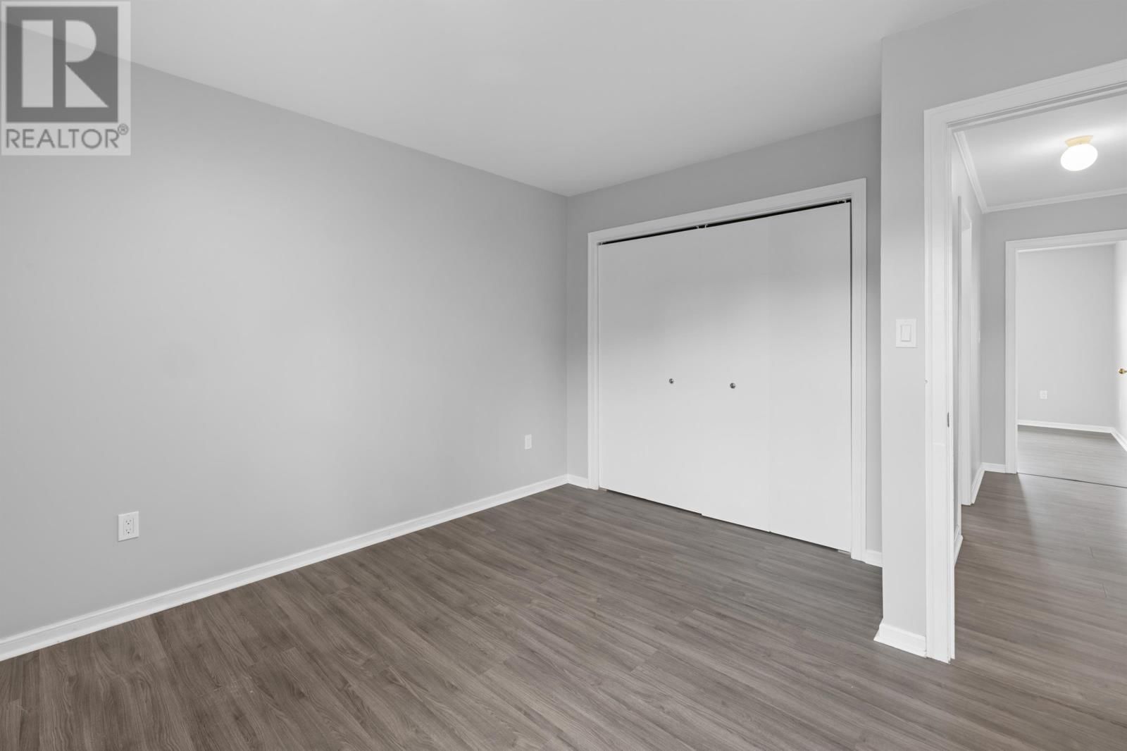 7 BAYVIEW CRESCENT Image 14