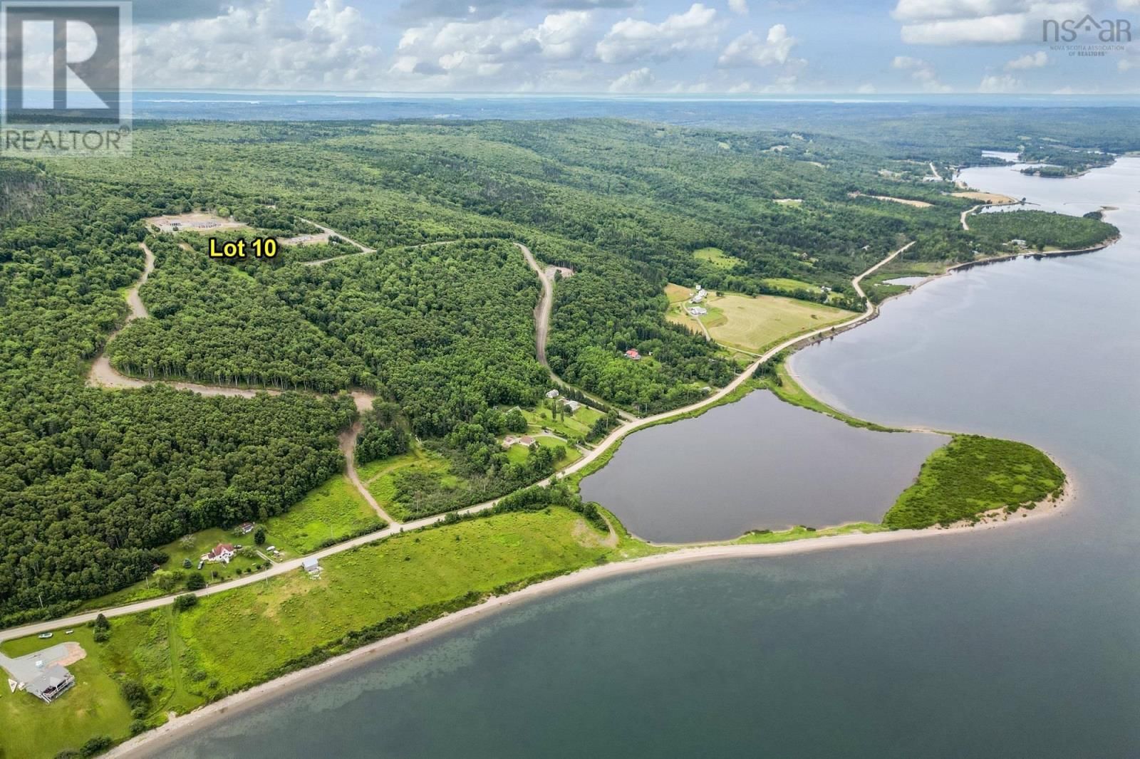 10 Golden View Dr, St George's Channel, Nova Scotia B0E 3K0