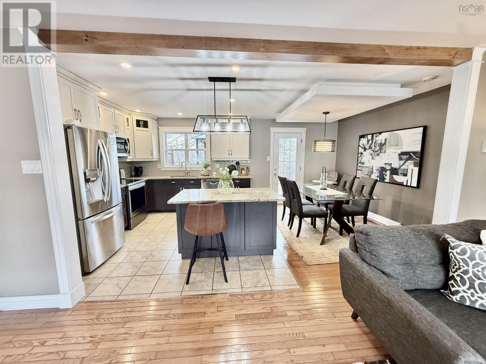 10 TRUNDLE CRESCENT Image 7