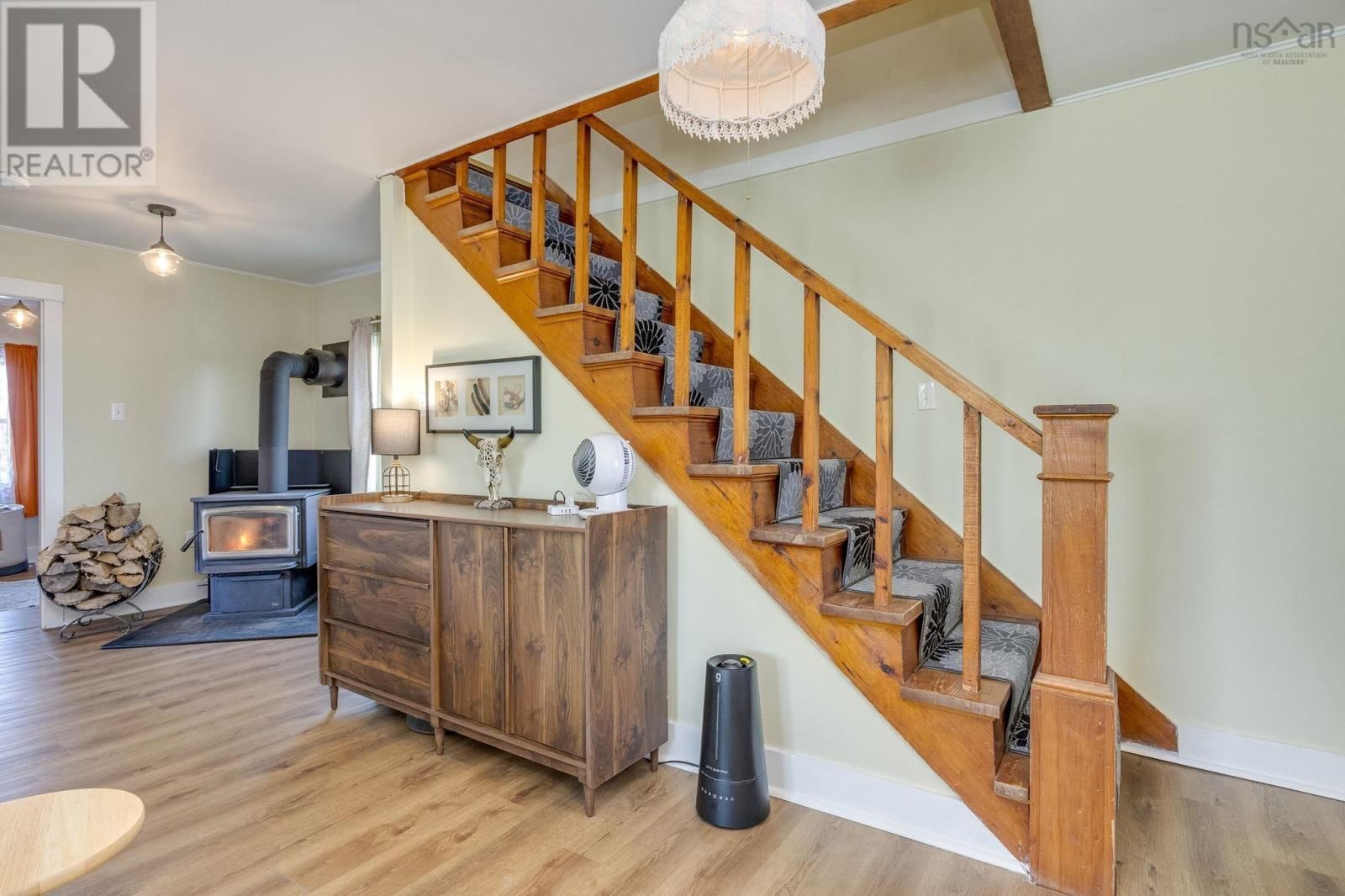 35 PLEASANT STREET Image 23