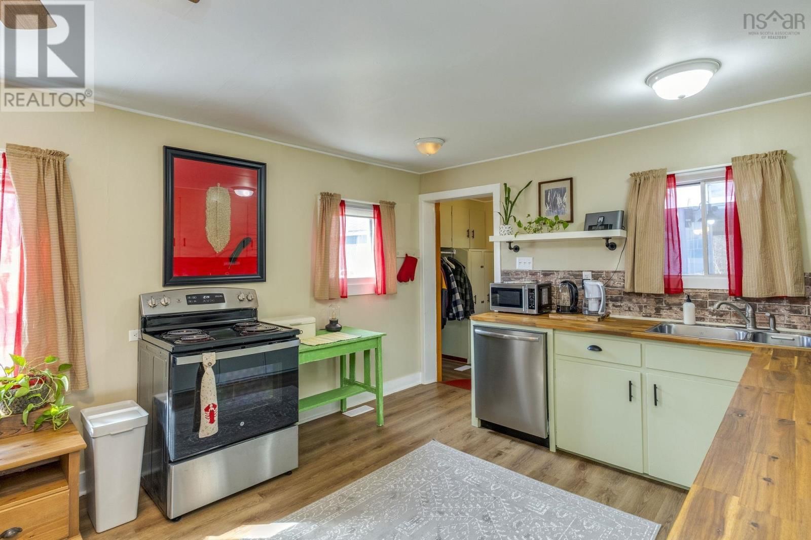 35 PLEASANT STREET Image 6