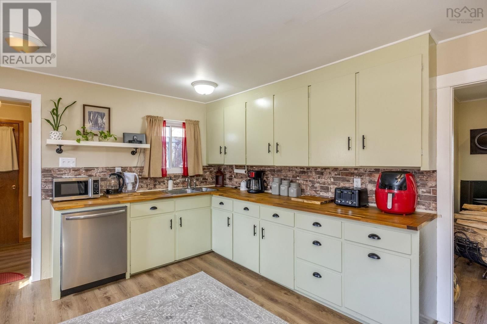 35 PLEASANT STREET Image 7