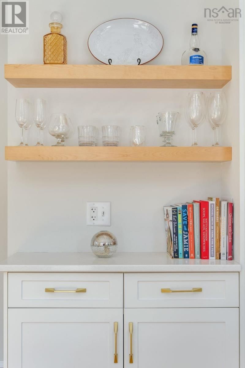 1050 GREENWOOD AVENUE Image 14