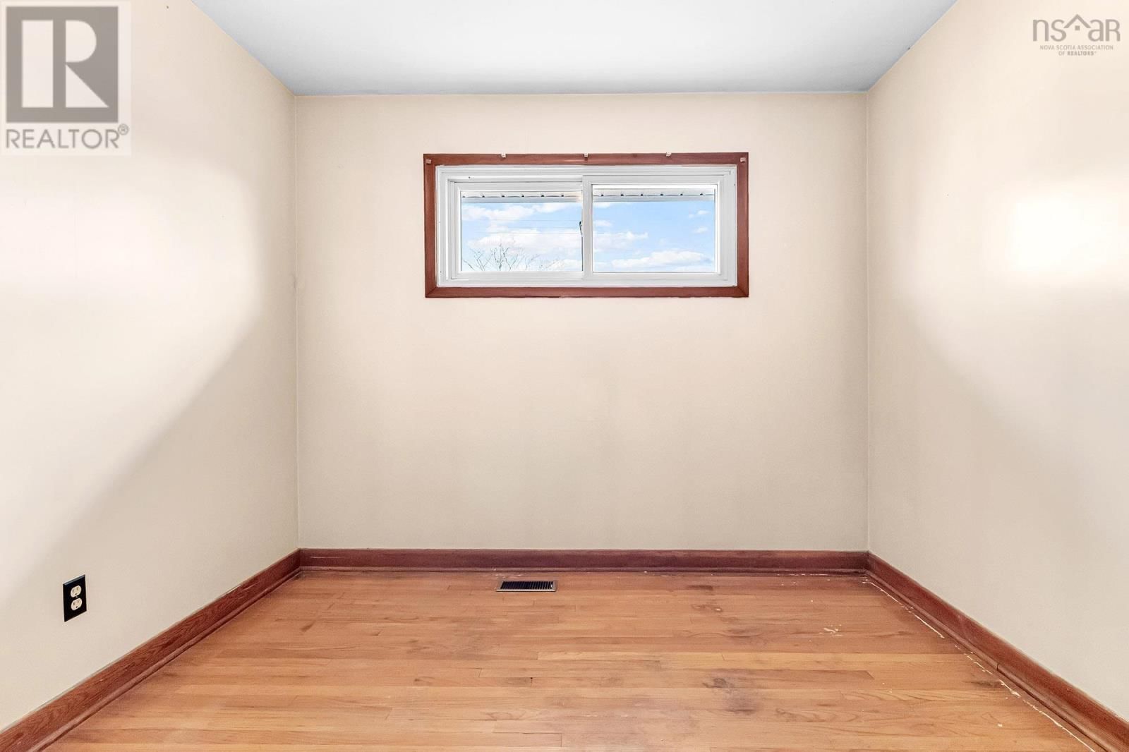 15 VIRGINIA AVENUE Image 12