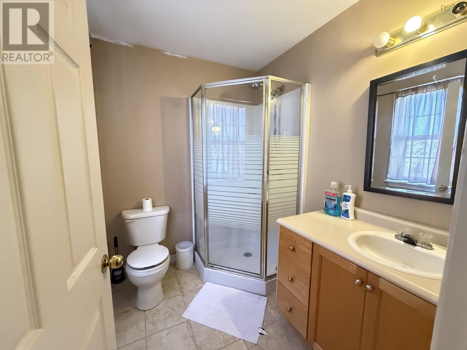 207 GREEN VILLAGE LANE Image 18