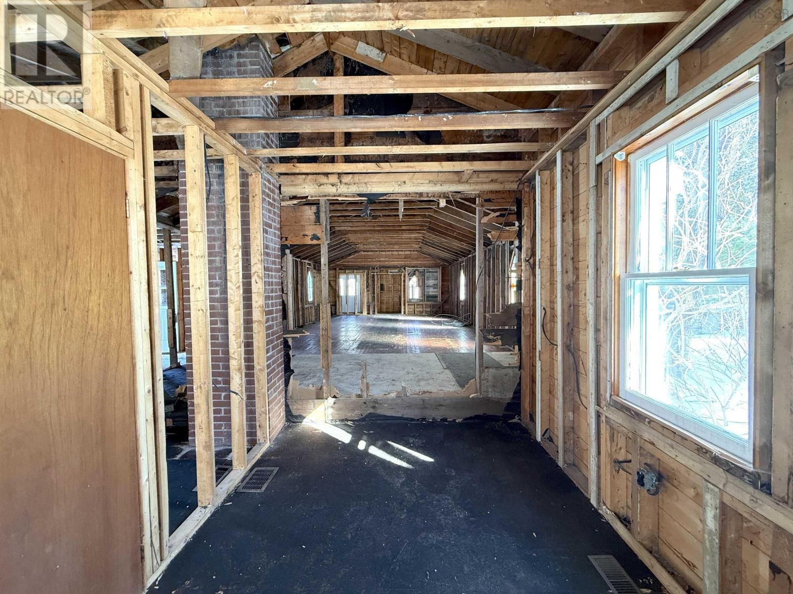 5 KIRK ROAD Image 13