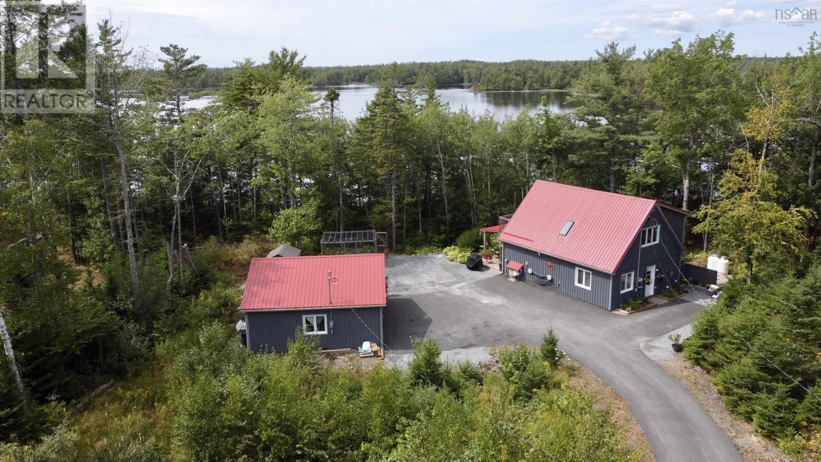 62 Western Point Lane, East Uniacke, Nova Scotia B0N 1Z0