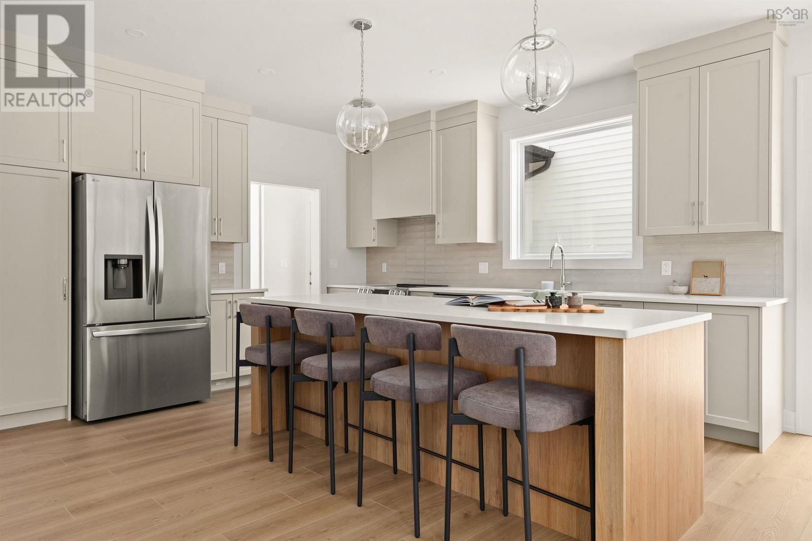 335 ZAFFRE DRIVE Image 11