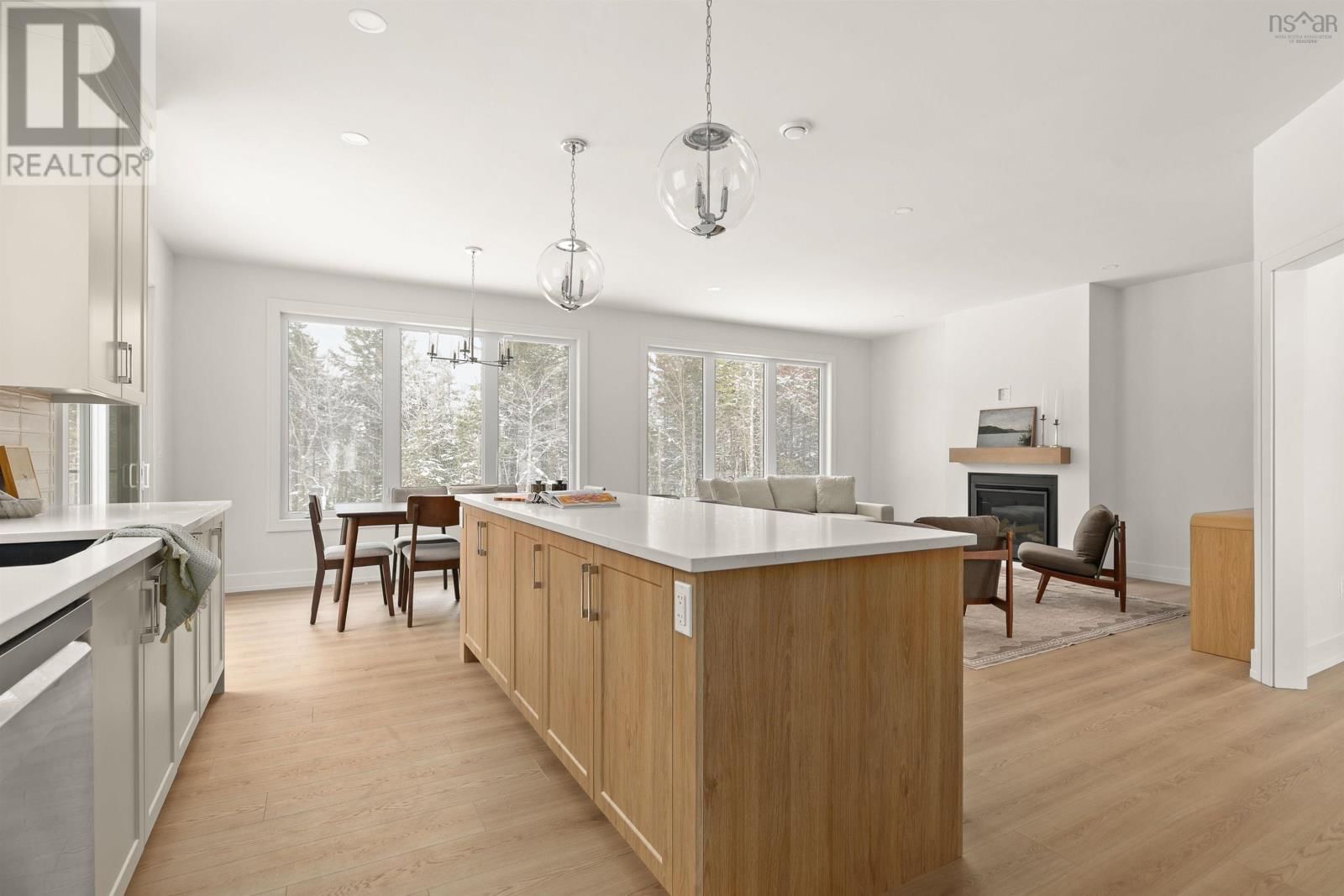 335 ZAFFRE DRIVE Image 14