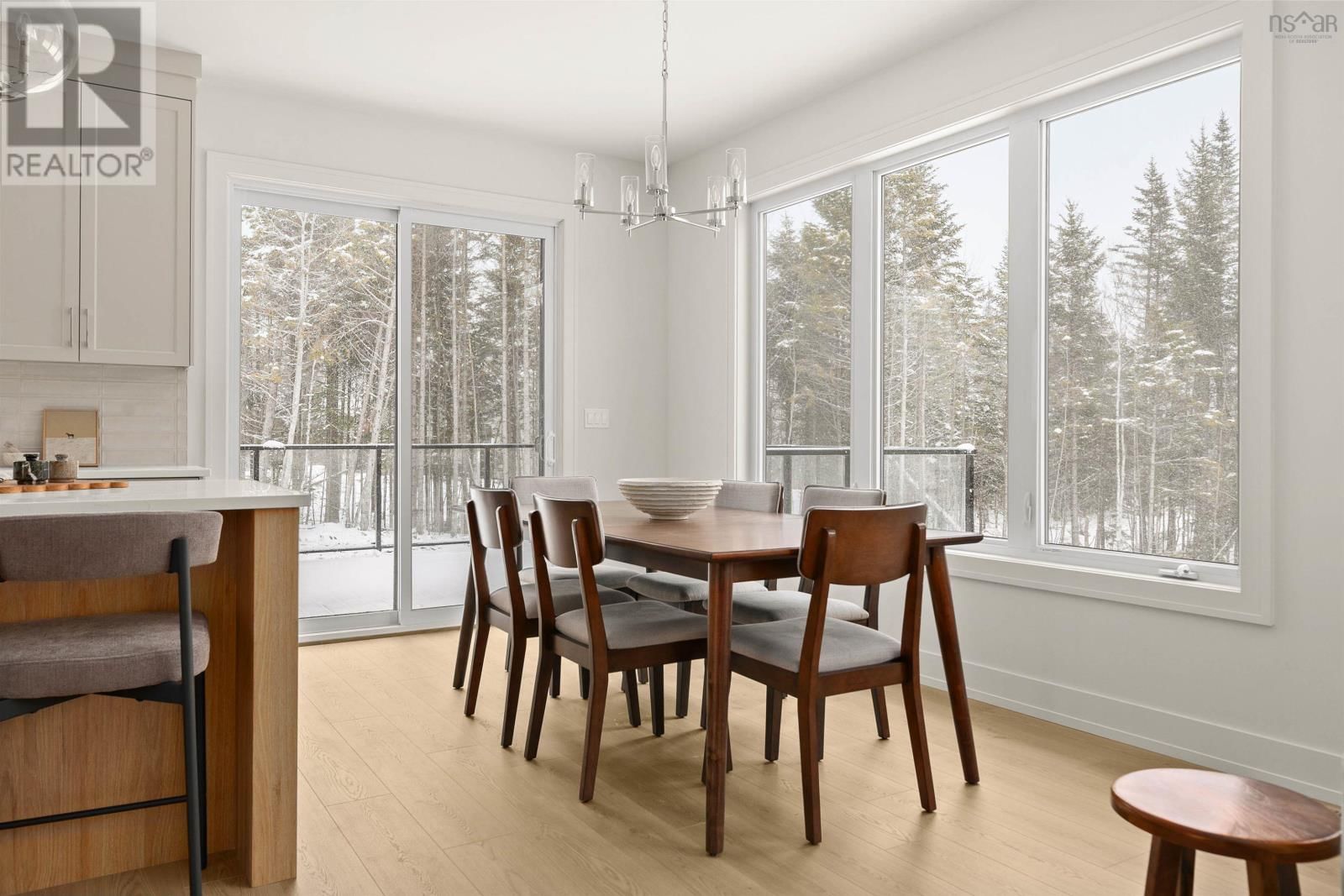 335 ZAFFRE DRIVE Image 16