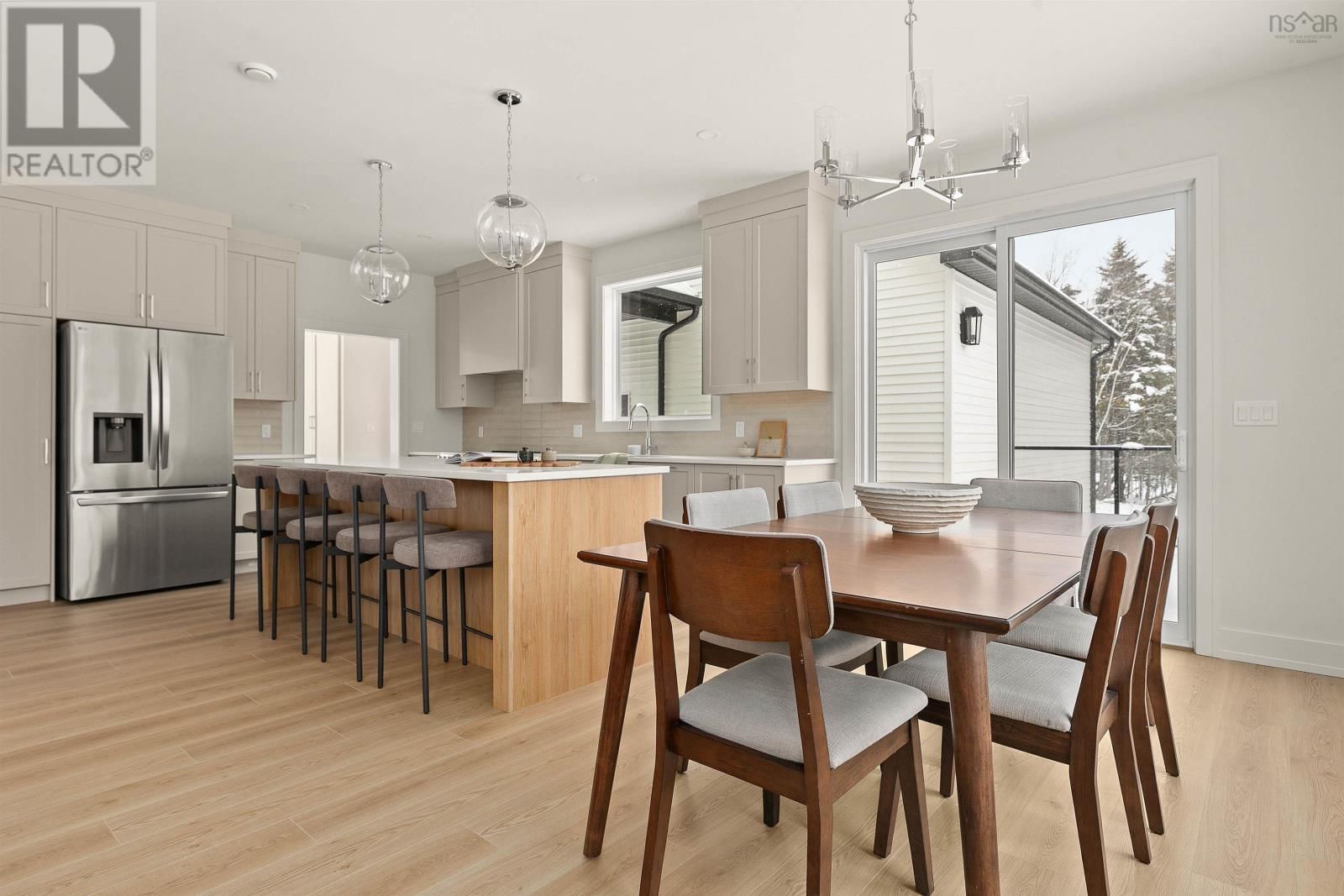 335 ZAFFRE DRIVE Image 17