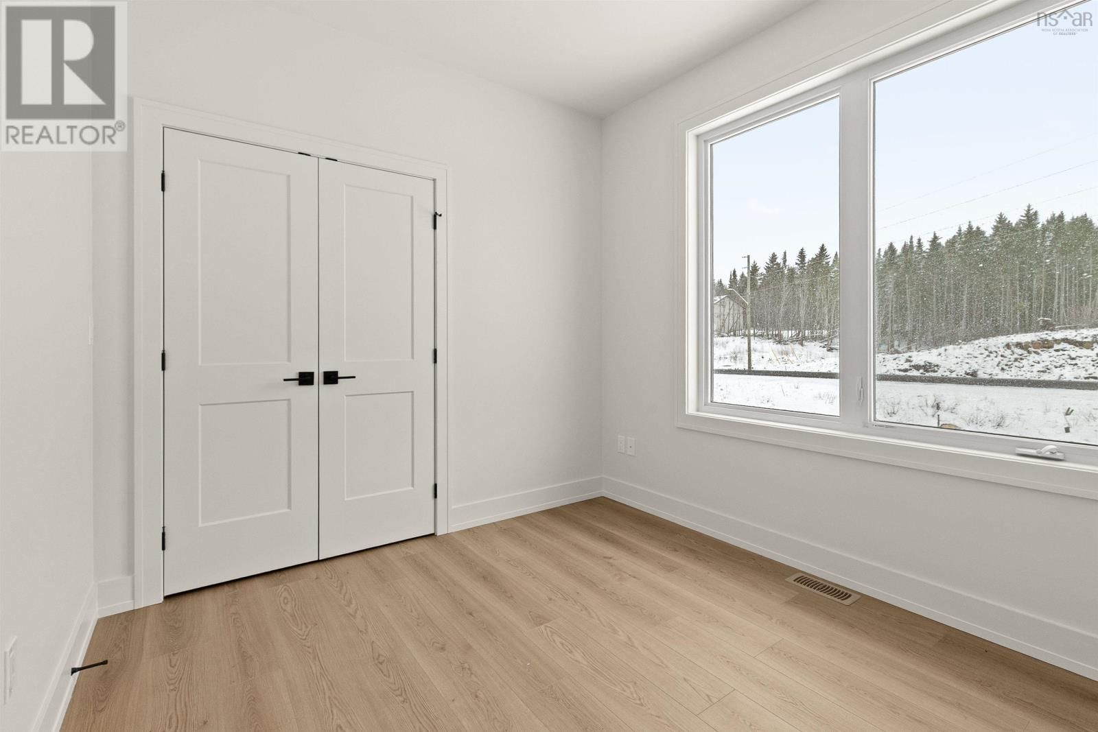 335 ZAFFRE DRIVE Image 24