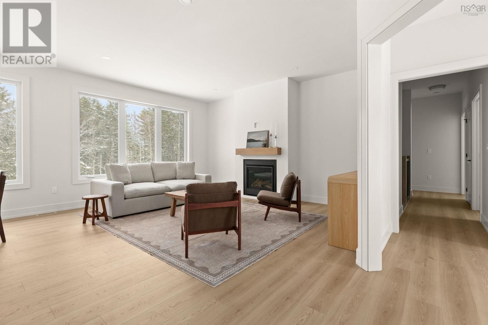 335 ZAFFRE DRIVE Image 4