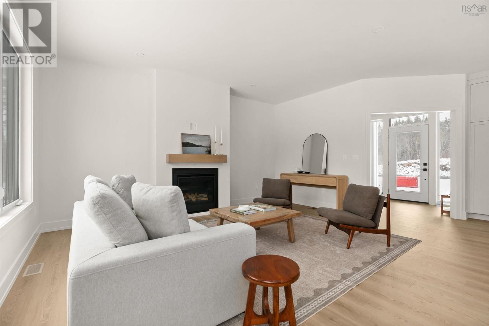 335 ZAFFRE DRIVE Image 6